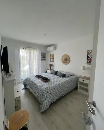 Cap'nomad La Nomade Avec Piscine Proche Plage Location Du Samedi Au Samedi *